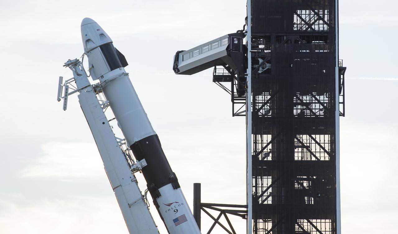 NASA×スペースX、来月27日に有人ロケット打ち上げへ。米国内からの打ち上げは約10年ぶり