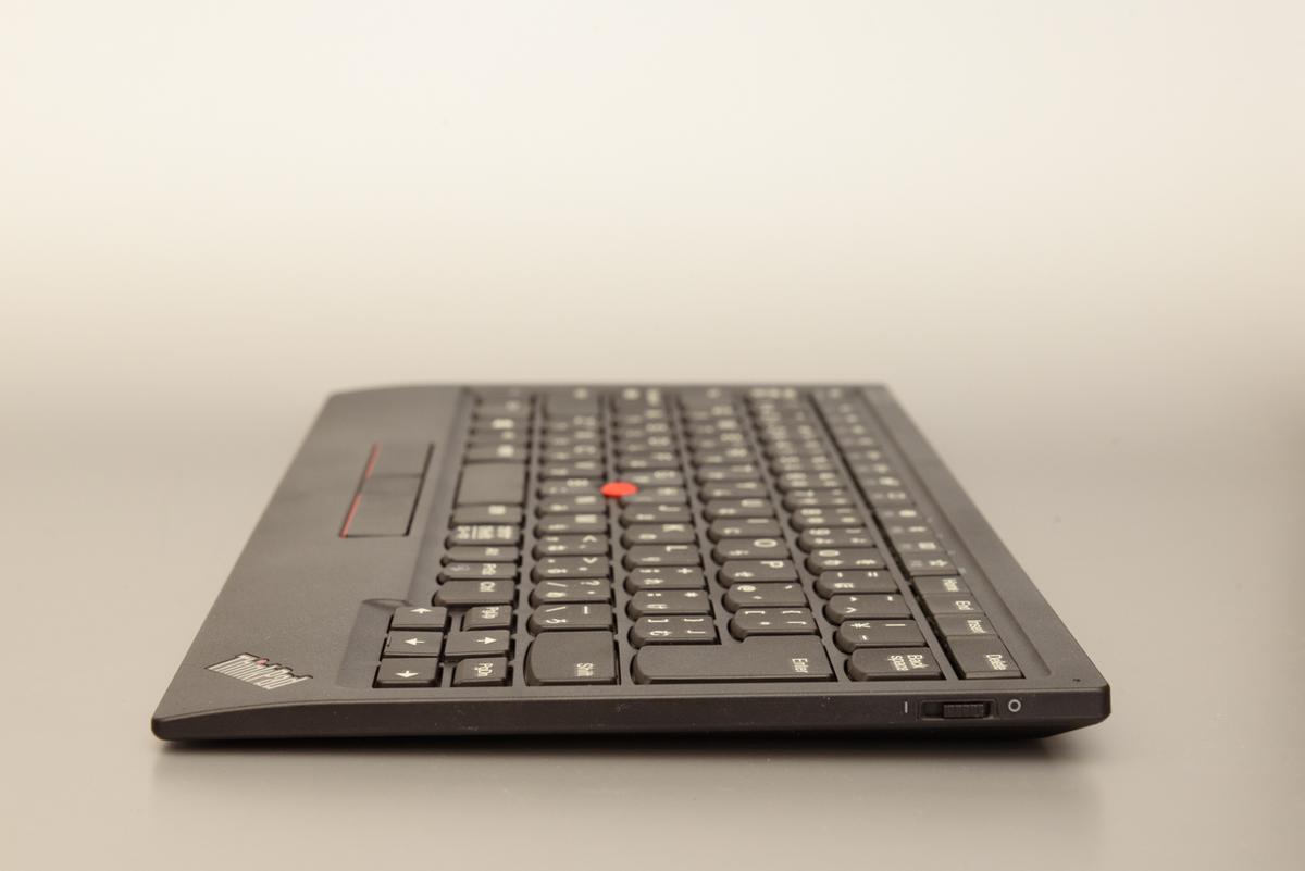 モバイルキーボードのゴール：ThinkPad トラックポイント キーボード 