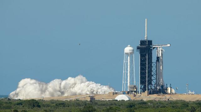 200526_nasaspacex2