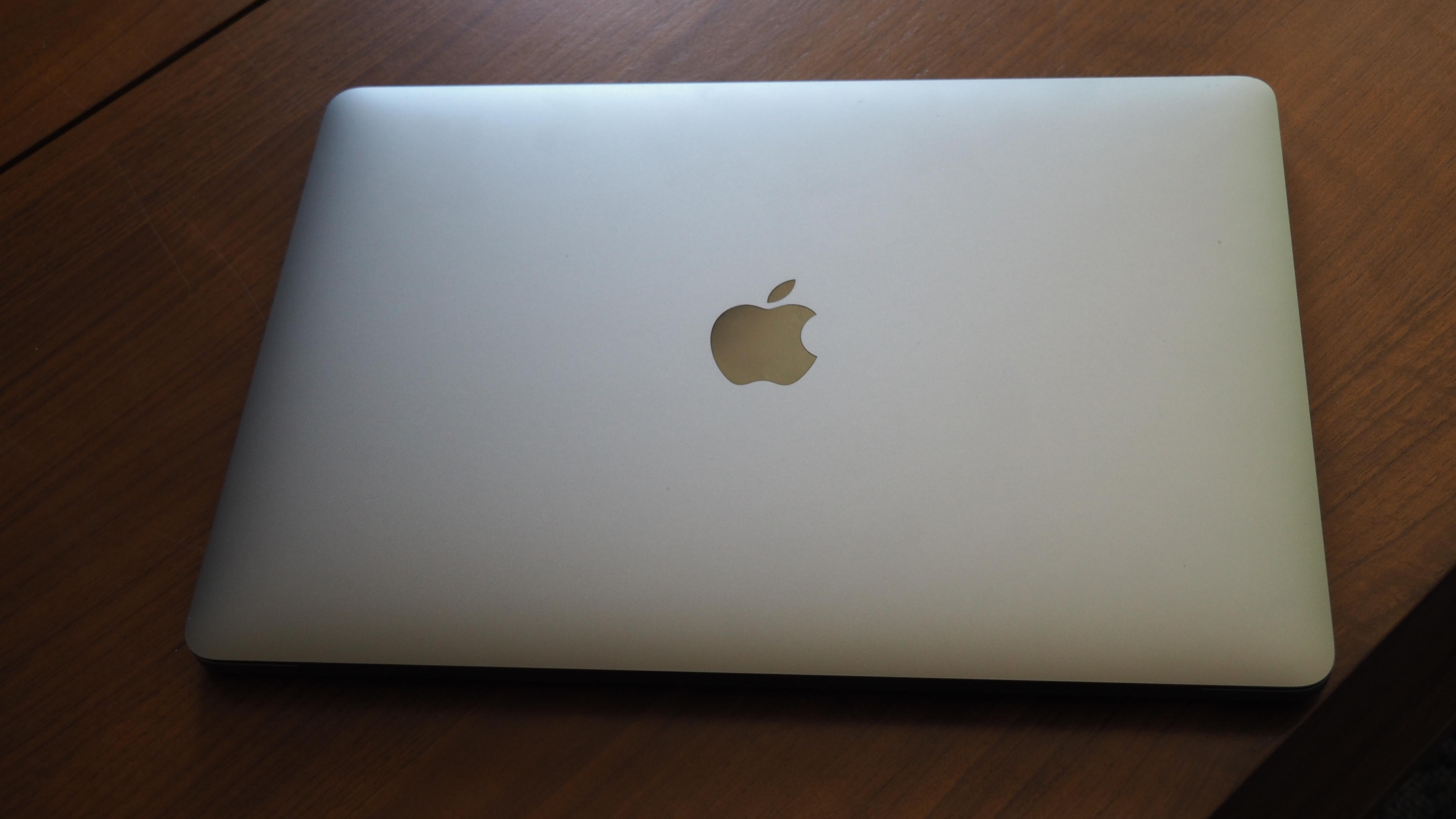 Macbook Pro 13インチ（2020）レビュー：新しいキーボードの最高なこと 