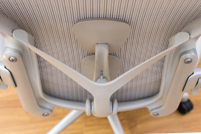 WIRECUTTER-REVIEWS-OFFICE-CHAIR-10-13