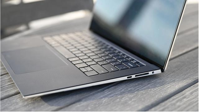 200616XPS15_7