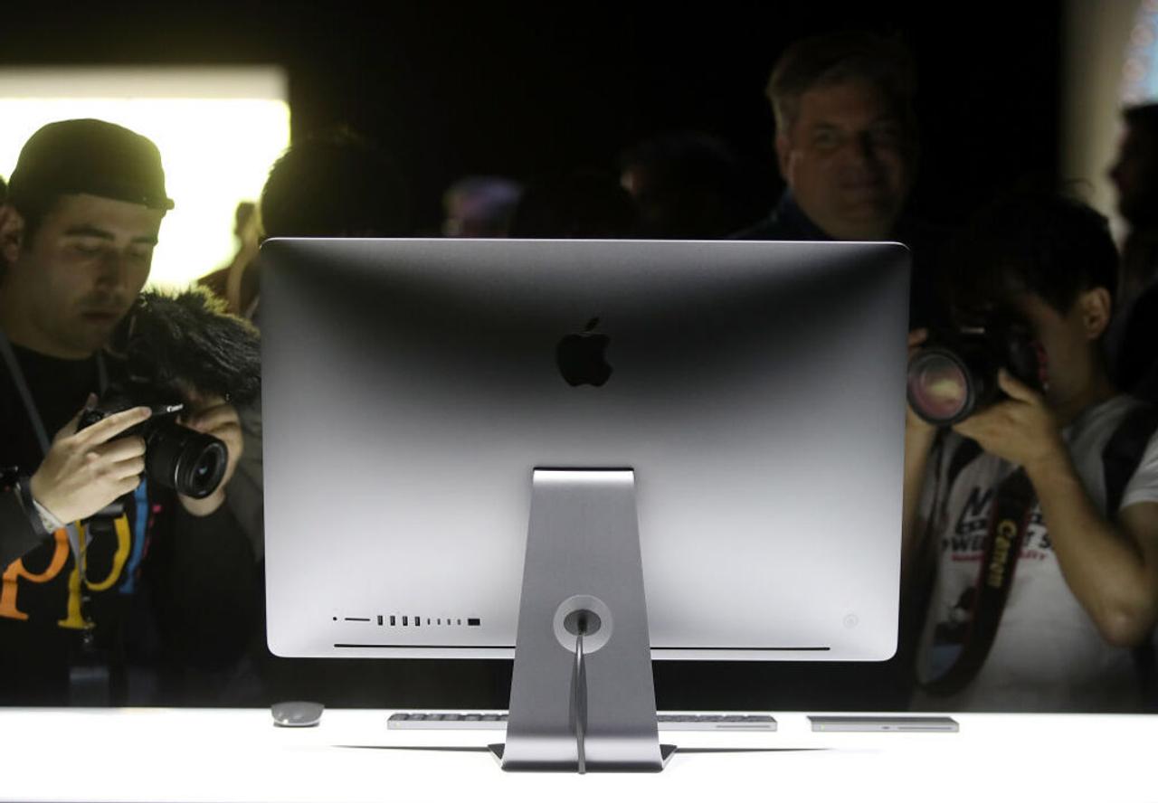 新デザインでAppleシリコン採用の24インチiMacは年末に登場？