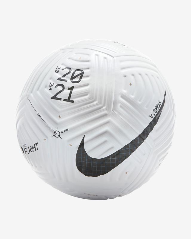 開発8年 ナイキが空気力学を取り入れた 溝のあるサッカーボール を作る ギズモード ジャパン