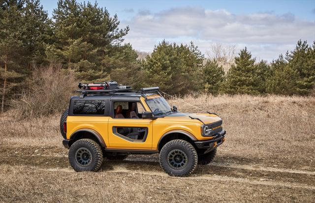 Bronco_2dr_features_02_R