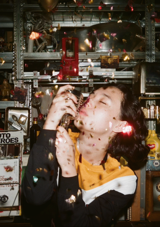 3眼レンズで3D写真が撮影できるフィルムカメラ「RETO3D」 | ギズモード