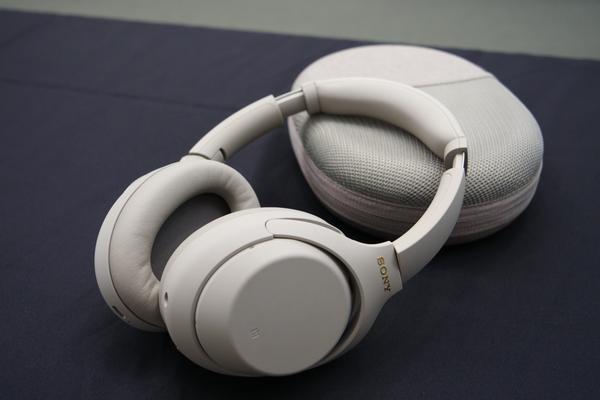 ソニー最強のノイキャンヘッドホンがAIで進化！ WH-1000XM4は便利＆高