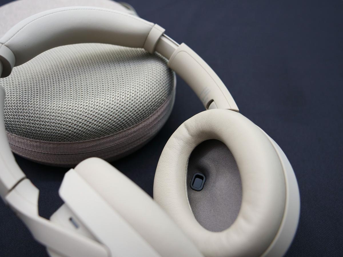 ソニー最強のノイキャンヘッドホンがAIで進化！ WH-1000XM4は便利＆高