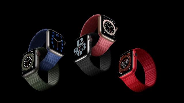 ブレイデッド・ソロループを装着したApple Watch Series 6の画像