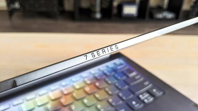 Lenovo-IdeaPad-Slim-7-d