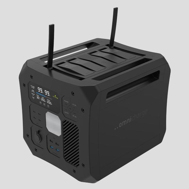 omni-off-grid-connectivity-front-side-antennas