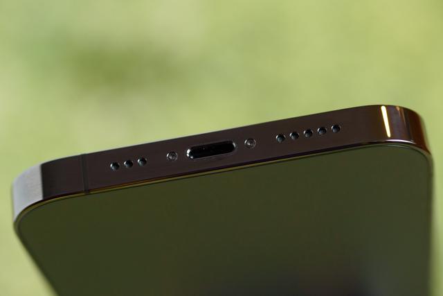 101019iPhone12Prophotoreview-04