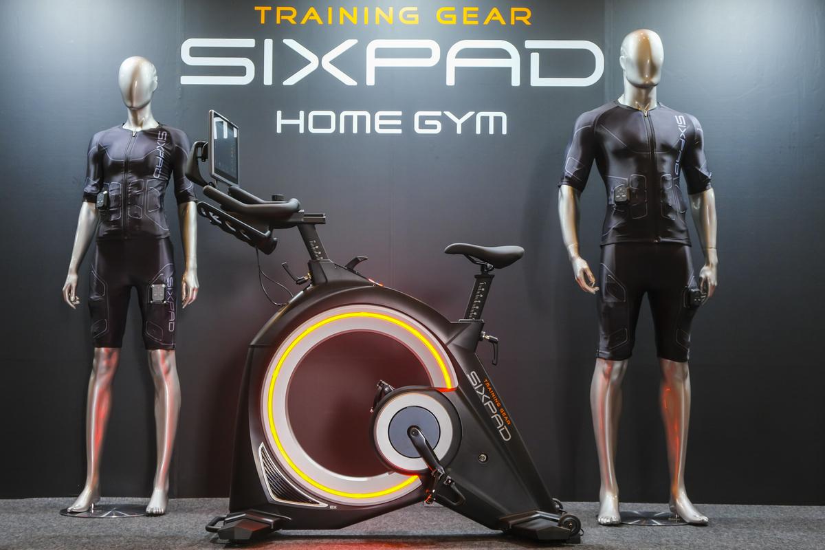 電気刺激だけじゃない「SIXPAD Home Gym」。おうちトレーニングを本気 