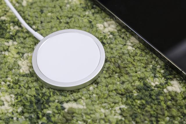 201019magsafe_01