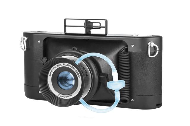 お茶にする？ コーヒーにする？ レンズに液体を注入して撮影する35mm 