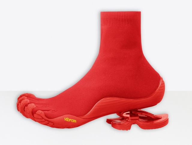 201028_balenciaga2