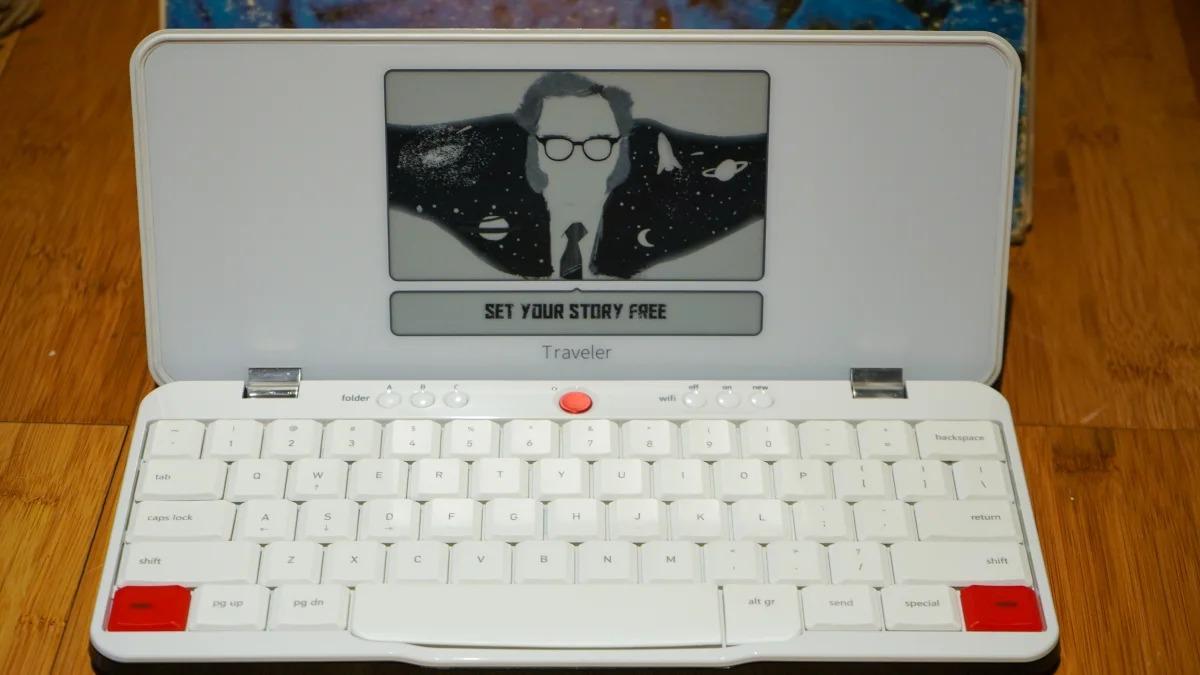 文書に集中できる美しいガジェット：E ink使用の“煩悩フリー”な