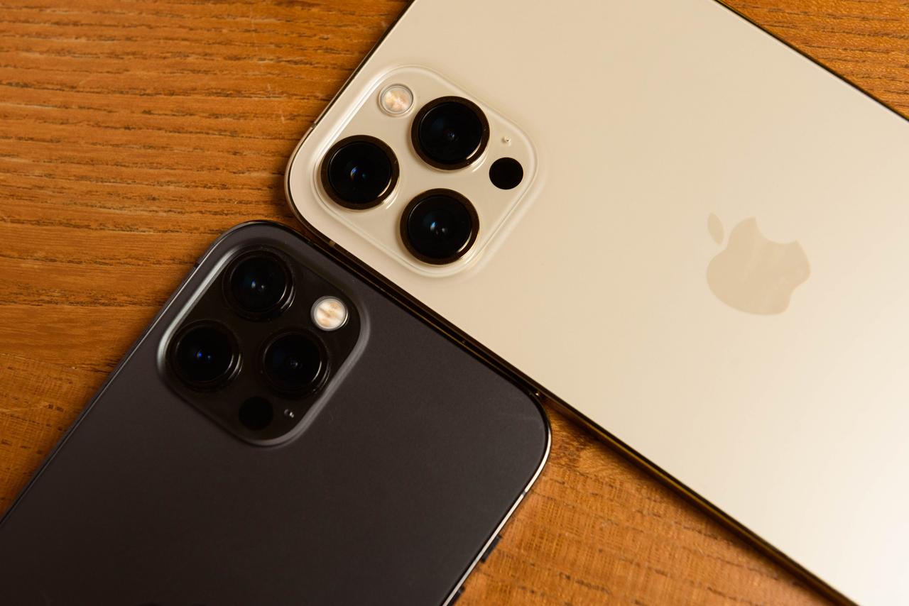 カメラ番長はどっちだ！ iPhone 12 Pro vs iPhone 12 Pro Maxカメラ性能比較