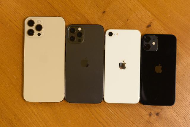 201106iphone12size-03