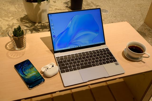 201117Matebook-02