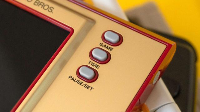 201118GamenWatchSuperMarioBros7