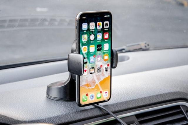 車のワイヤレス充電スマホホルダー 最強のおすすめはこれだ ギズモード ジャパン 車のワイヤレス充電スマホホルダー 最強のおすすめはこれだ ギズモード ジャパン