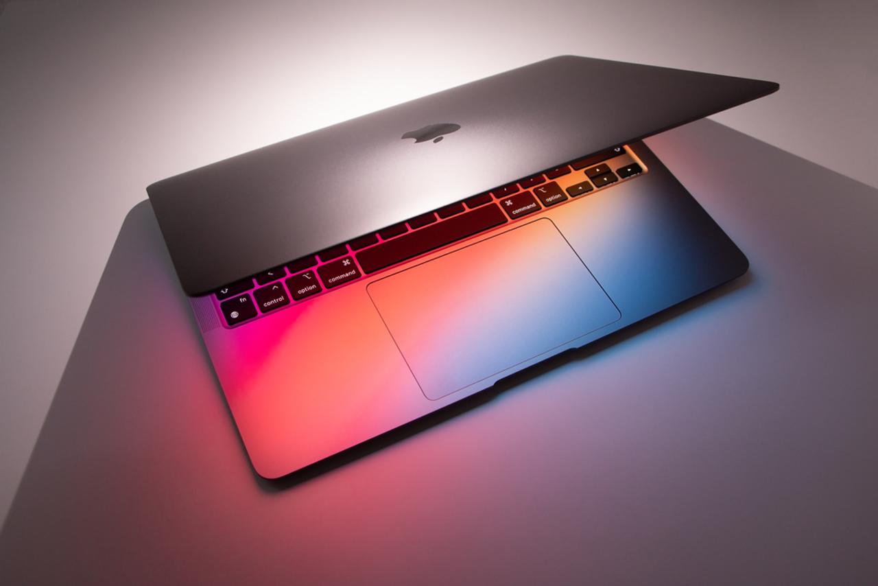 新デザインでミニLED画面なMacBook ProとAirの登場に期待