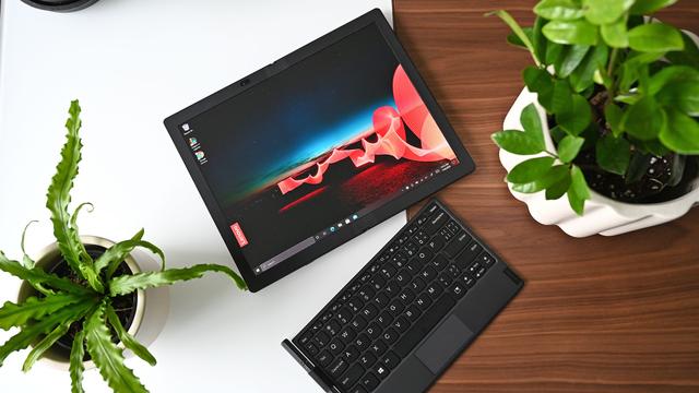 201210_thinkpadx1foldrev5