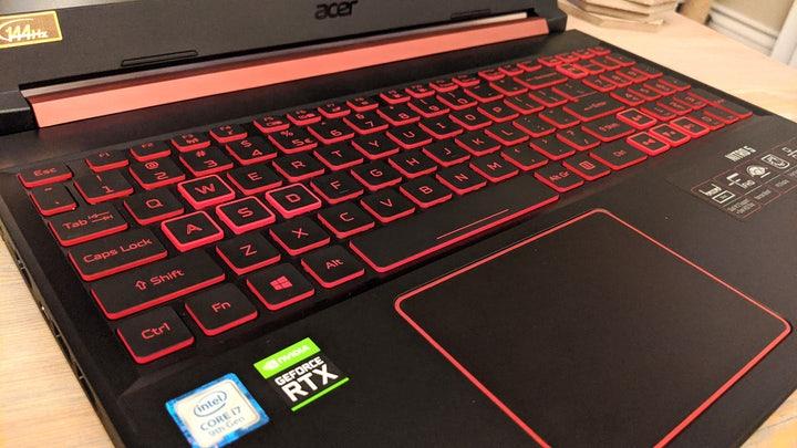 Acer Nitro 5レビュー：10万円のゲーミングノートPCでベストモデルっ