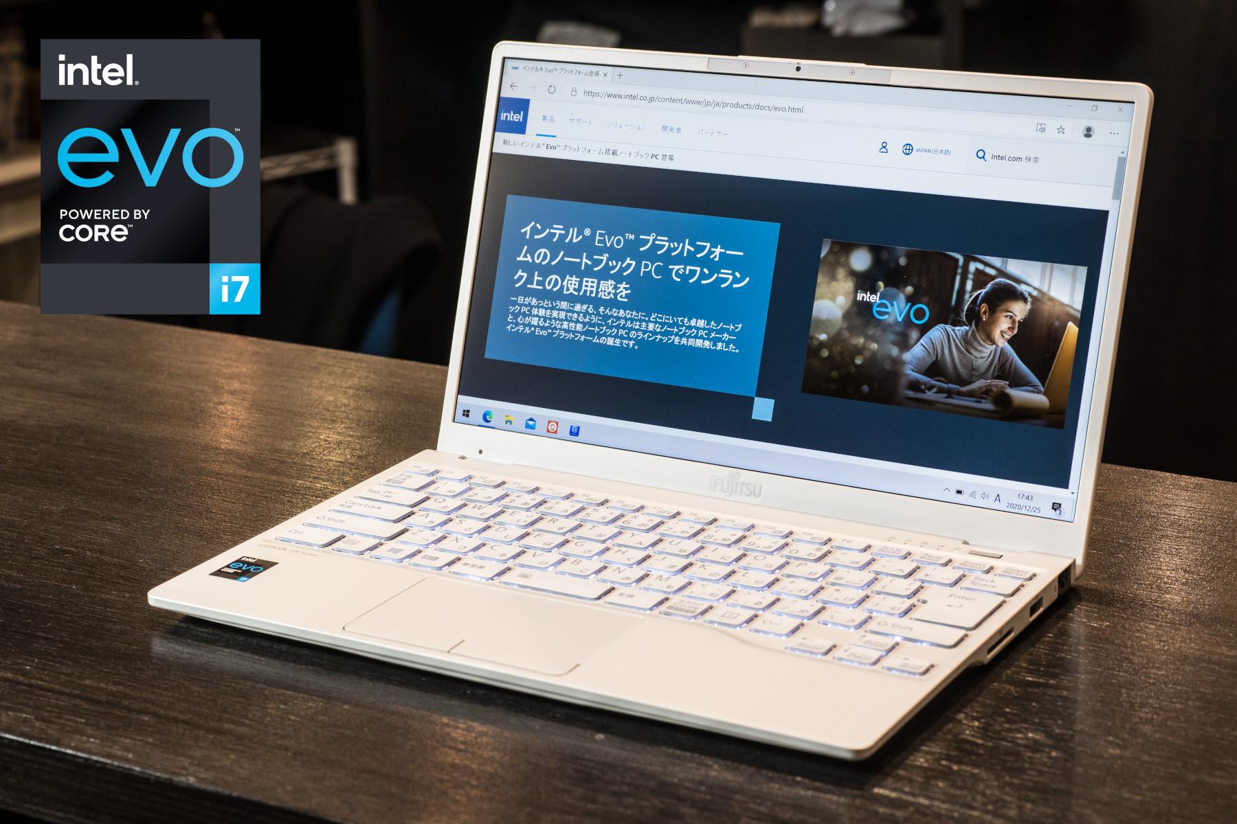 834gの軽さでゲームもできちゃう。このノートPCはもはやモバイルゲーム