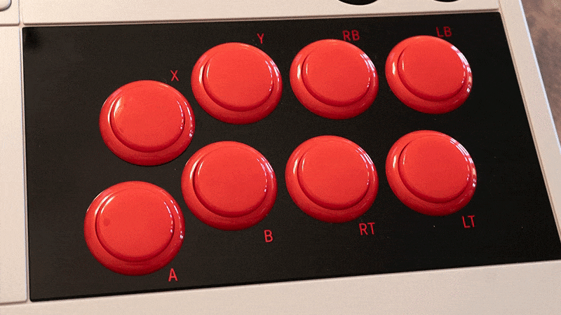 8BitDo アーケードスティック レトロな外見に、レトロな音と手応え：8BitDo アーケードスティック