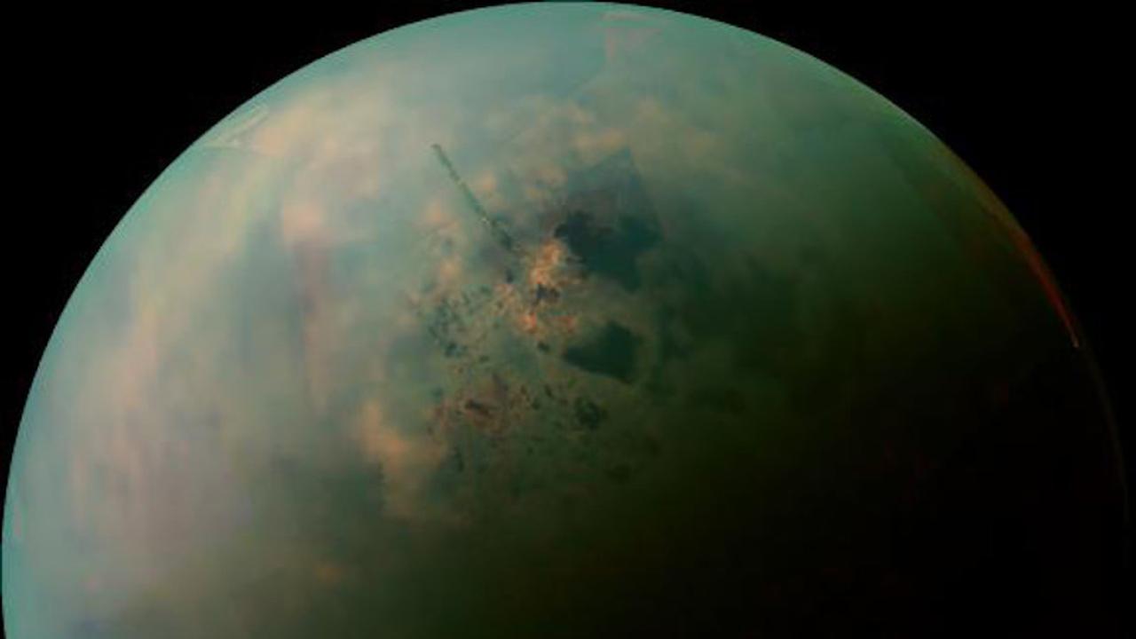 水がない海もあるんだ！ 土星の衛星タイタンには水深300メートルのメタンの海が広がっている