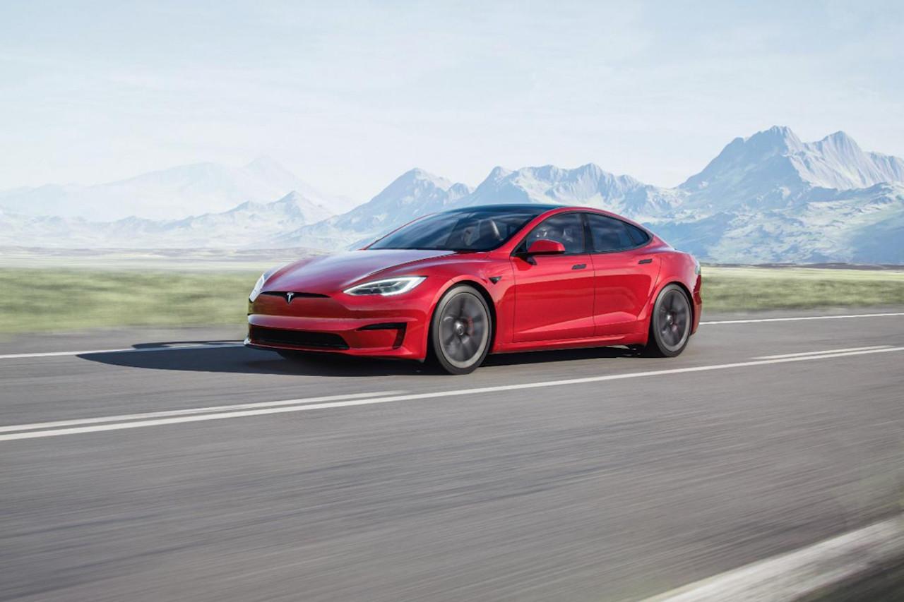 Tesla Model Sがリニューアル 車内ディスプレイが横置きに！