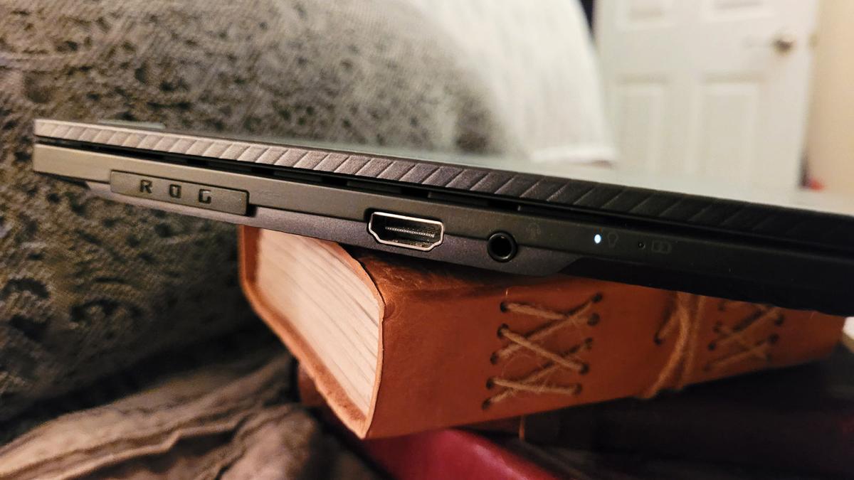Asus ROG Flow X13レビュー：一瞬で恋に落ちたけど、冷静になると 