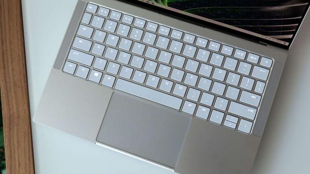 210209_razerbook13rev4