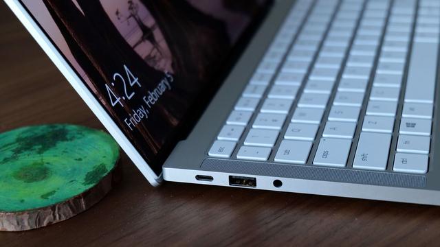 210209_razerbook13rev5