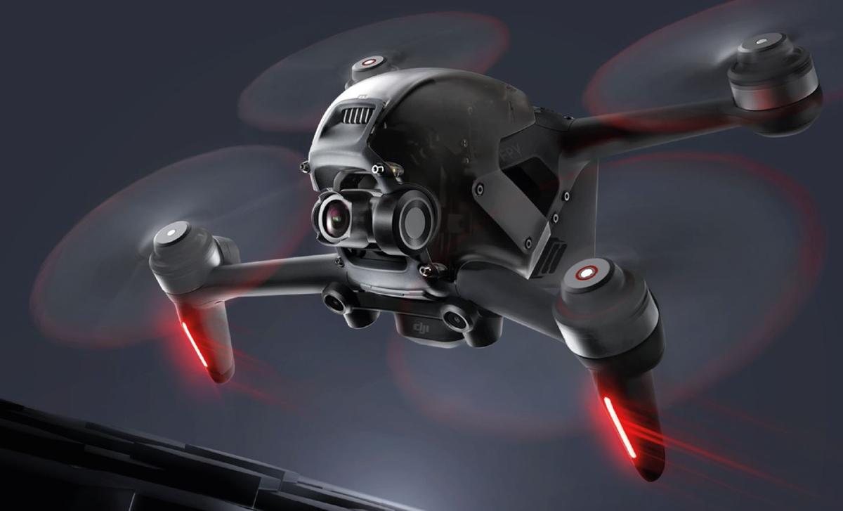 DJIの新ドローンは「DJI FPV」。カメラがあなたの視界をジャックする
