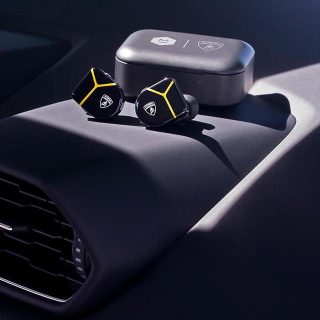 MD_Lamborghini_Black_MW07