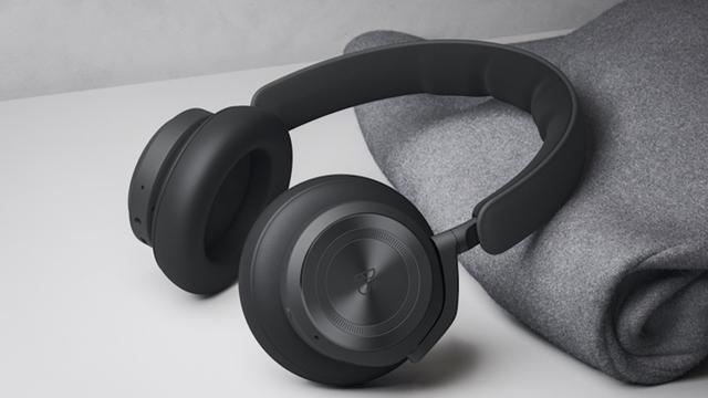 バング＆オルフセンの無線ヘッドフォン｢Beoplay HX｣はANC自動調整が