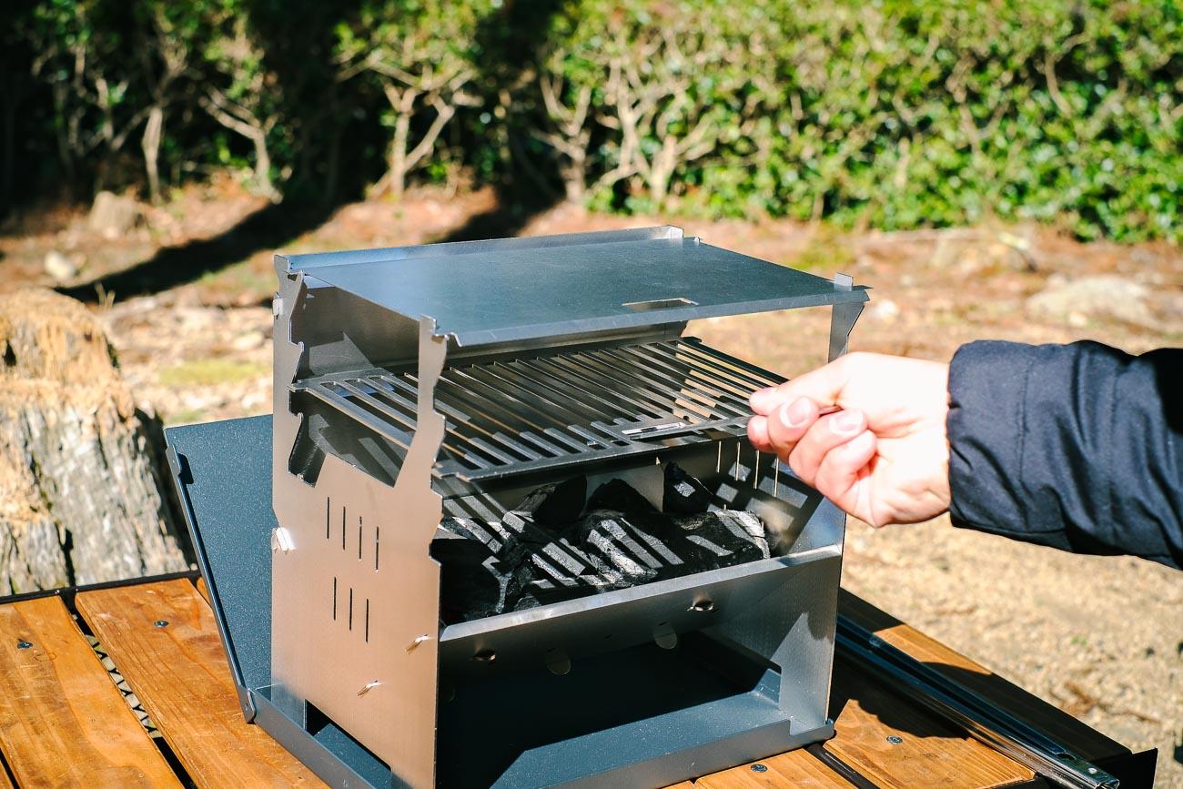 少人数BBQにいいね。コンパクトに収まる極薄コンロ｢FENNEK Grill｣ | ギズモード・ジャパン