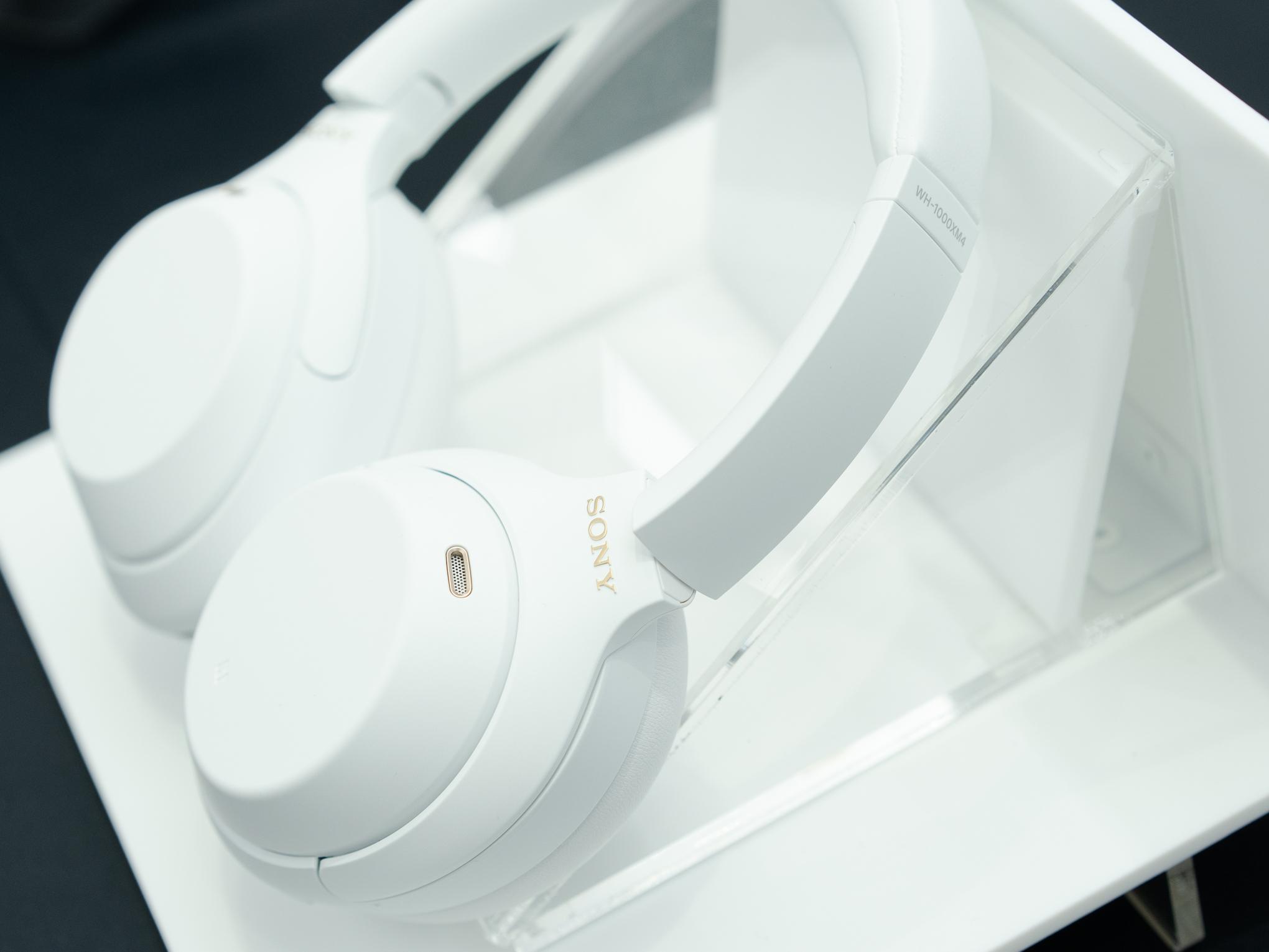 ソニー 限定カラー】SONY WH-1000XM4(WM) WHITE-