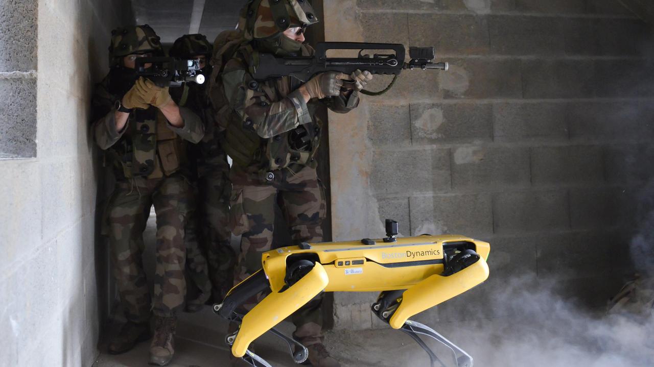 四足歩行ロボット｢Spot｣がフランス軍の訓練に参加