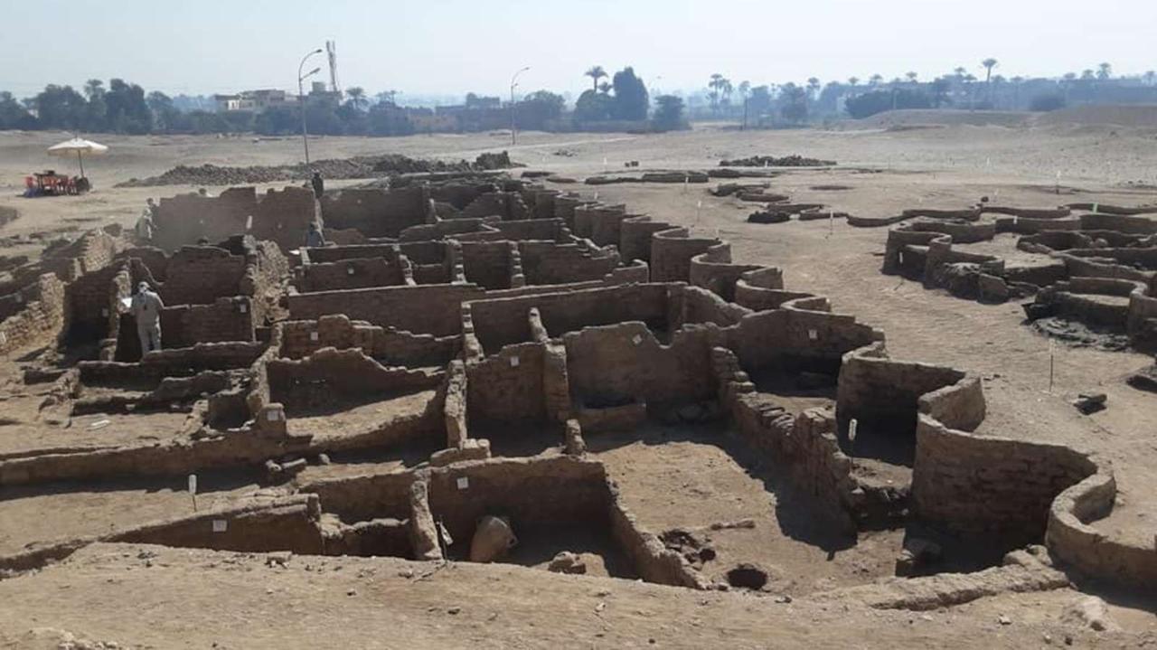 エジプトの失われた古代都市、100年に1度級の大発見