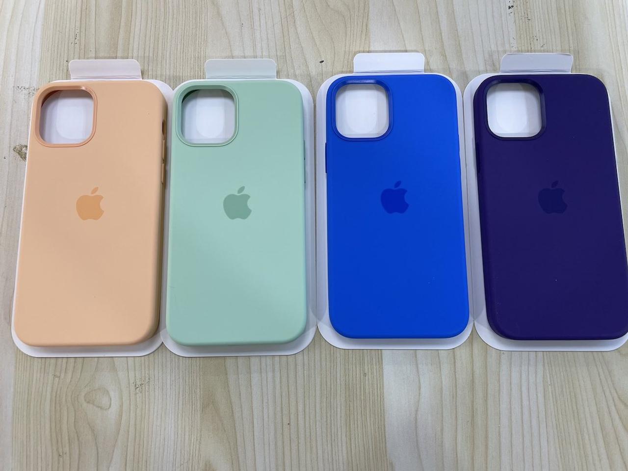 贈答品 純正 iPhone 12mini クームカトシリコンケース 未開封