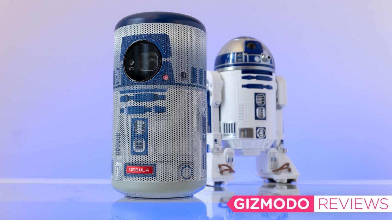 小さい！ かわいい！ でもいろいろと惜しいよ、R2-D2のミニプロジェクター