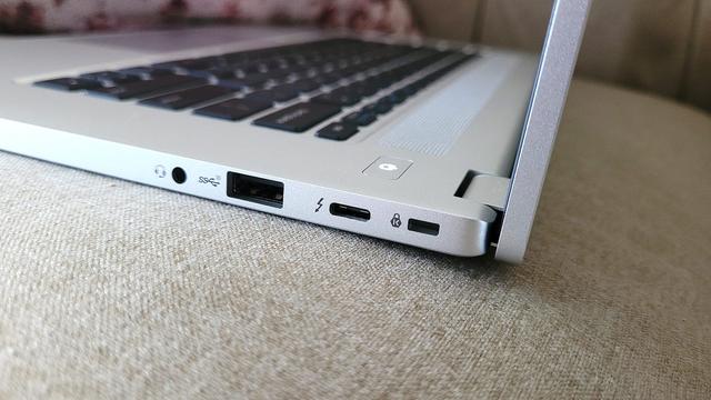 XPG Xenia Xe Gaming Lifestyle Ultrabook