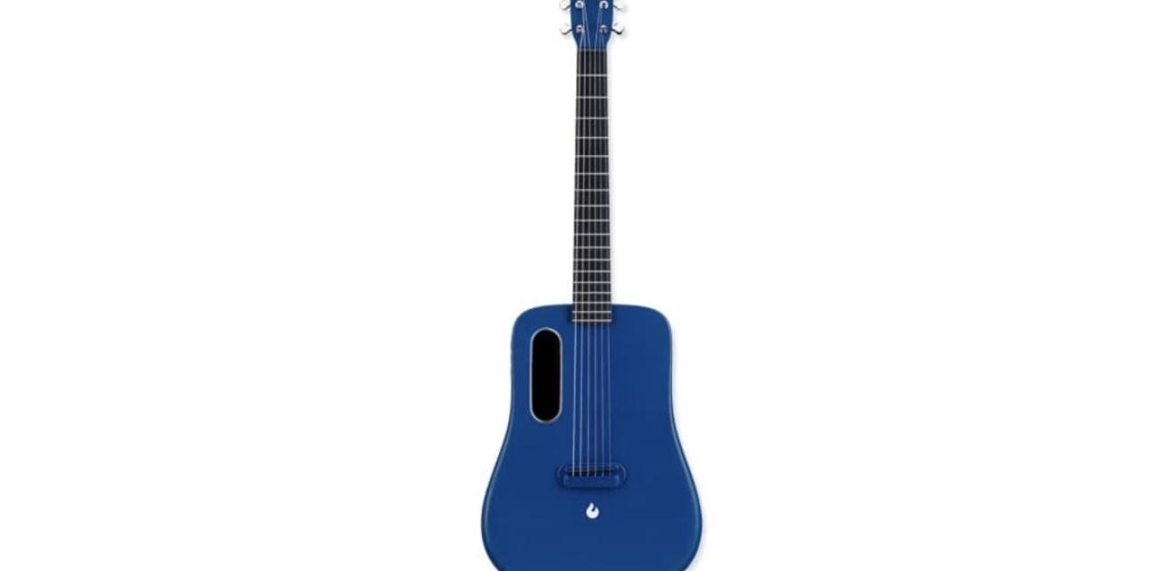 MoMAデザインストアで買える1.7kgのエレアコ。カーボン