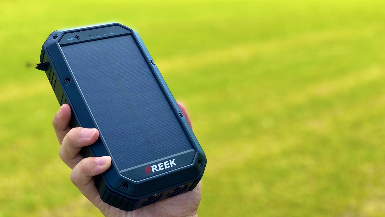 大容量で多機能、ワイヤレス充電にも対応のソーラーバッテリー｢FREEK3｣が登場！