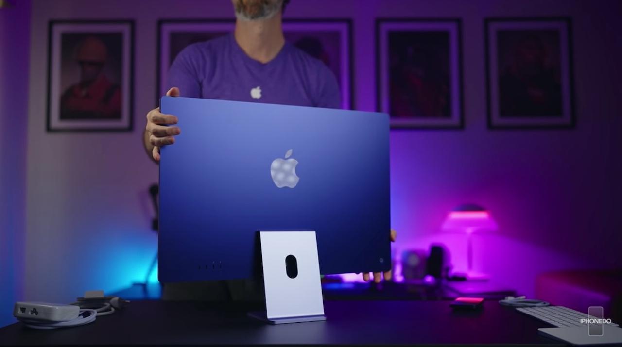あなたのM1 iMac、画面が傾いていない？