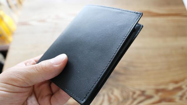 6mmの薄さを実現した財布｢Tenuis3 Leather TL｣ | ギズモード